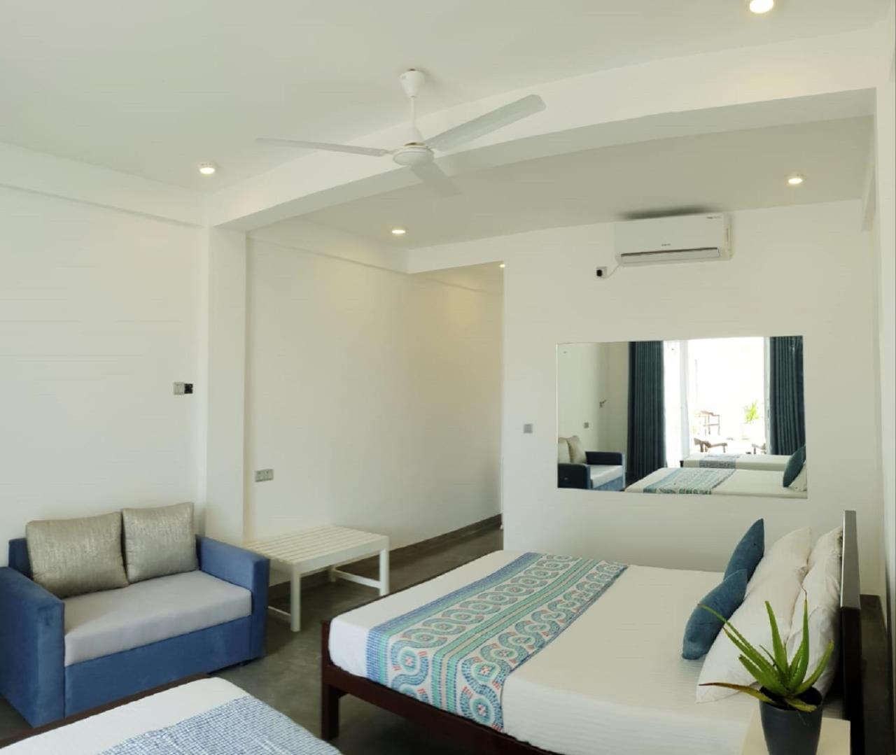 Hotel Blue Note Хіккадува Екстер'єр фото